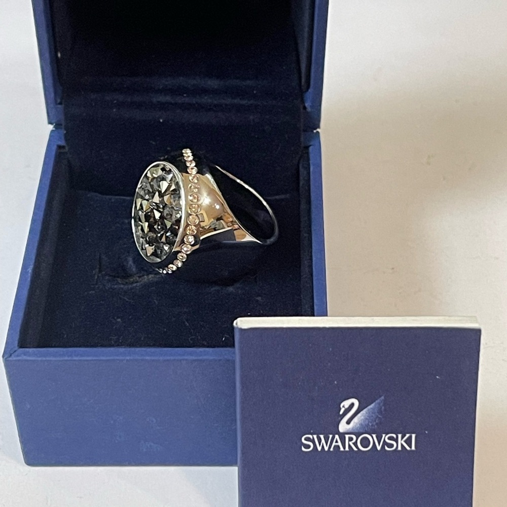Swarovski round sphere ring, size 7,NEW in box - Picture 2 of 6